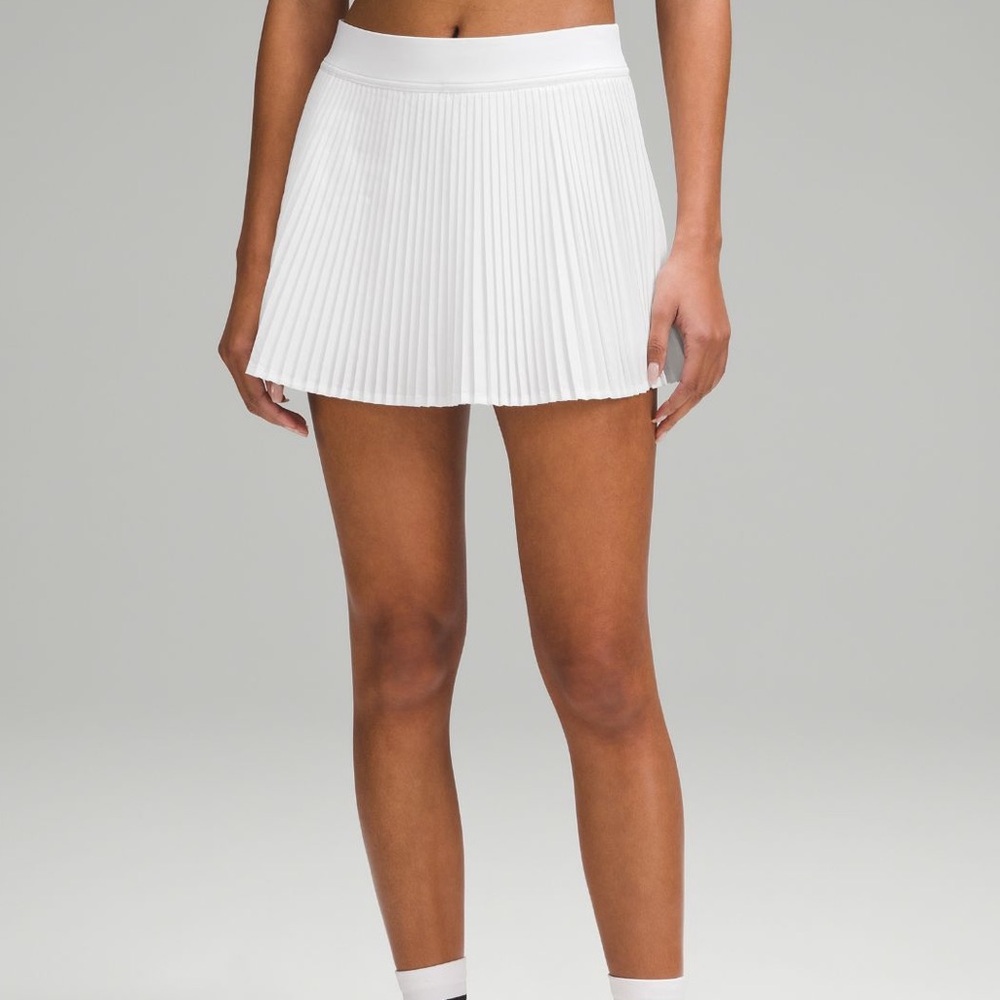 ivory pleated Lululemon skirt